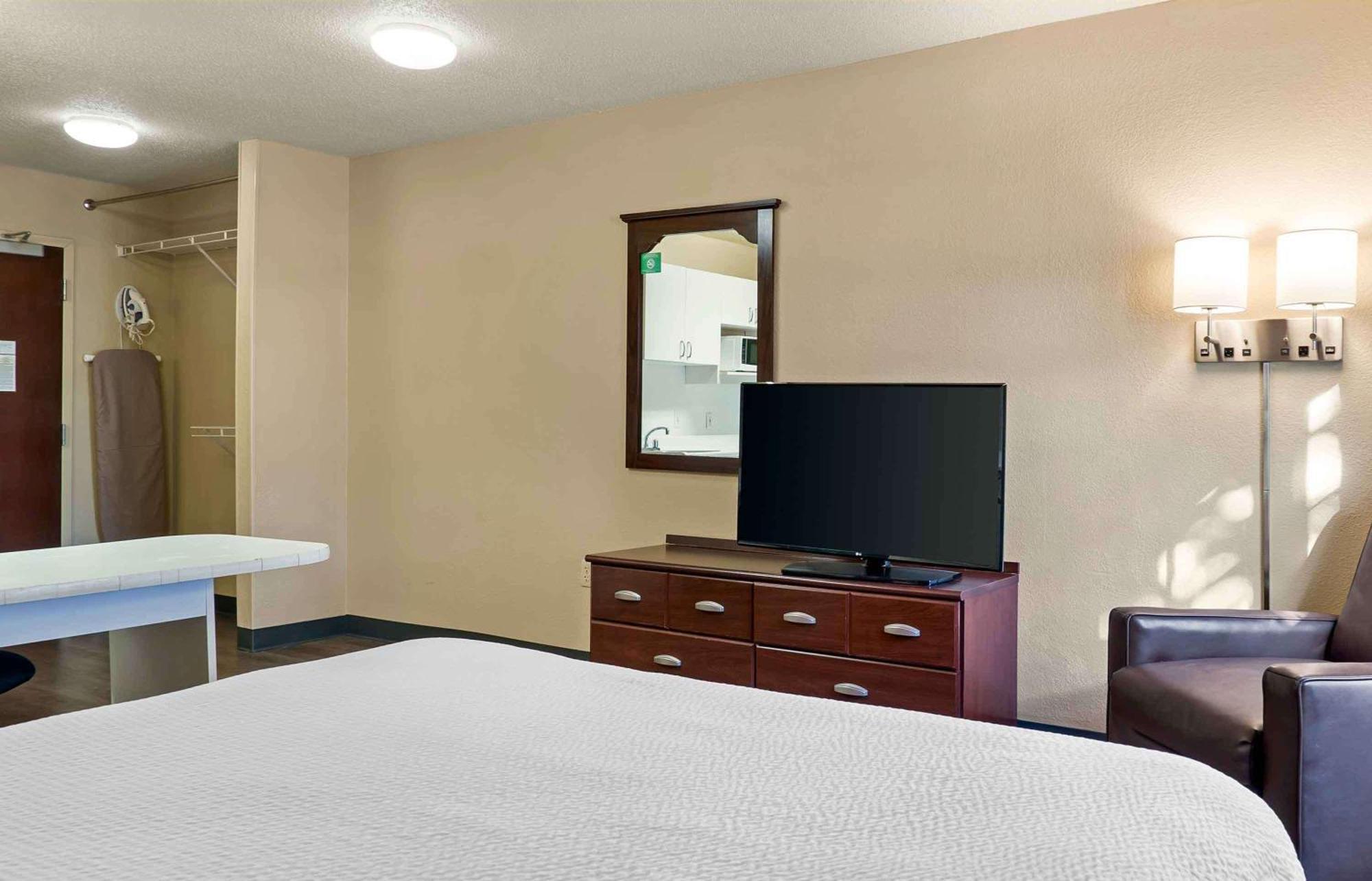 Extended Stay America Select Suites - Detroit - Novi - Haggerty Road Northville Екстериор снимка